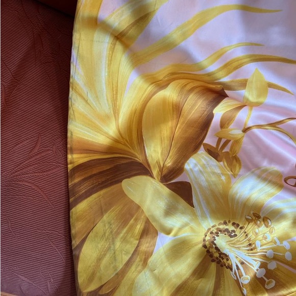 Dennis Basso Handmade in New York City Gown. New. - Picture 16 of 16